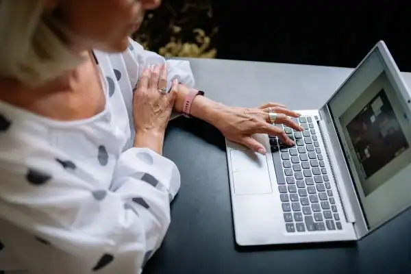 Image of woman attending online mediation Brighton services from Barker Mediation